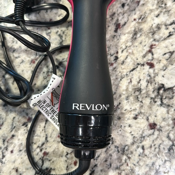 Revlon Volumizer - Picture 2 of 5